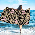 Leopard Print Bow Pattern Beach Towel, Soft Quick Drying Microfiber Towel, Strong Wrap Design for Beach and Pool Use, Versatile Use, Quick Drying Towels